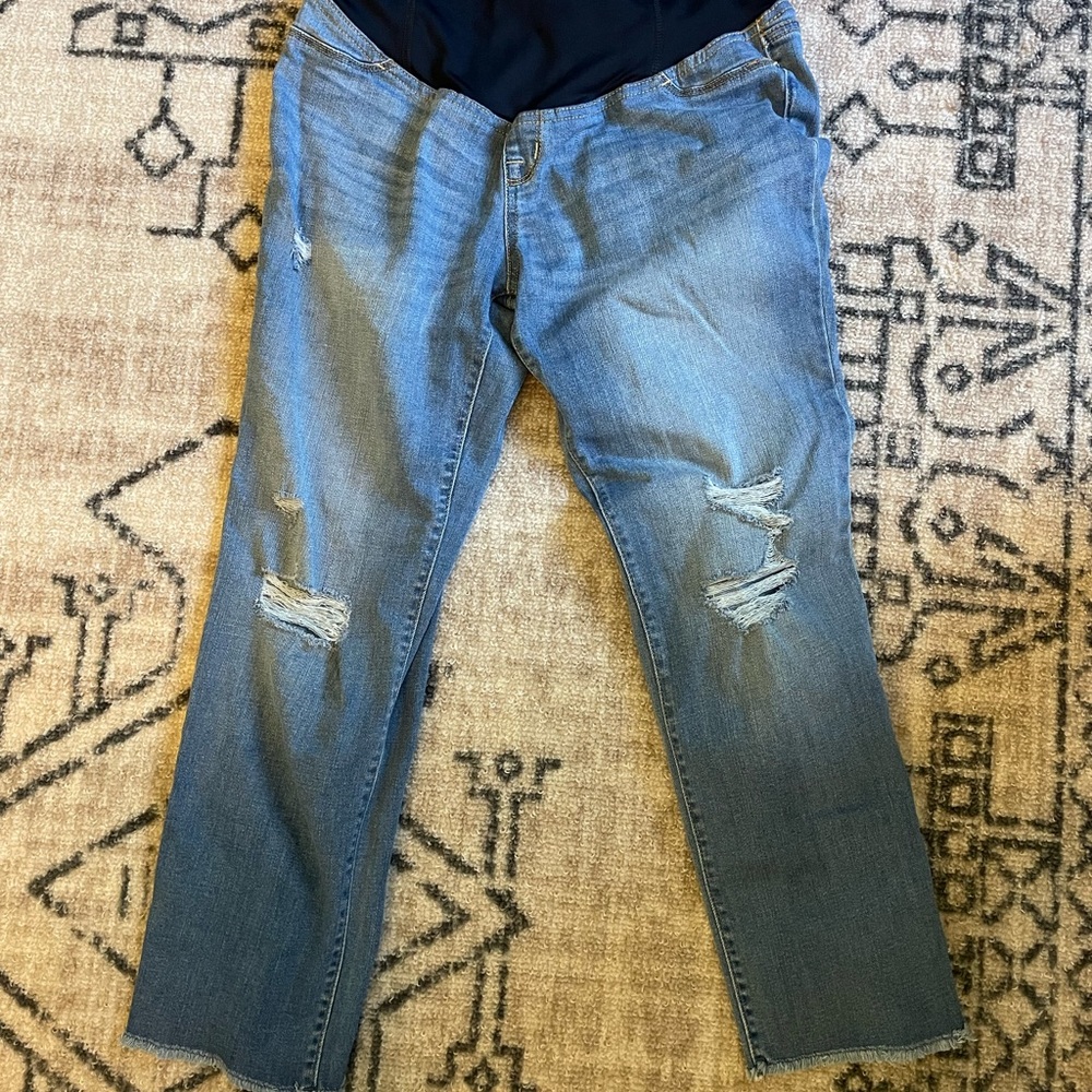 NWOT Straight Maternity Jeans